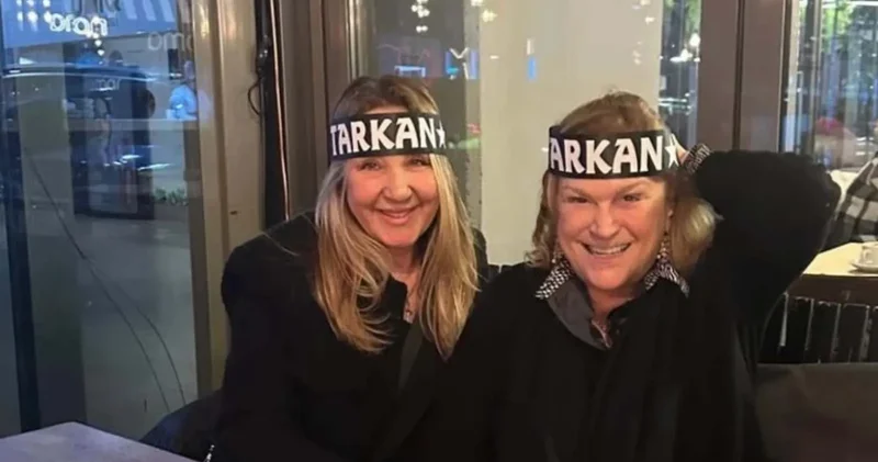 Güler Sabancı dan Tarkan bandanalı konser tarzı: Tarkan iyi ki var!