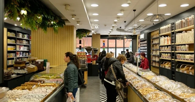 Musko Kuruyemiş, zengin ürün çeşitliliğiyle vatandaşların tercihi oluyor Adana Haberleri