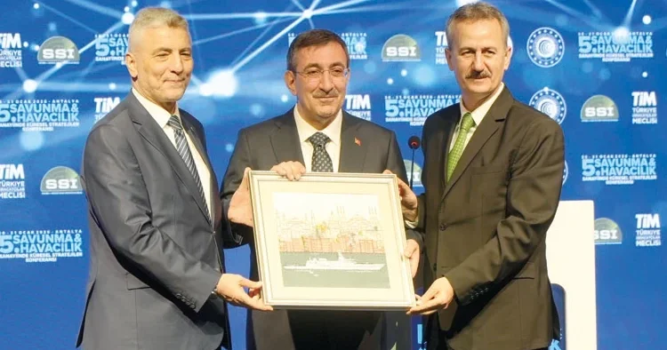 Savunmada yeni pazarlar hedefte... NATO’da fırsat penceresi açıldı