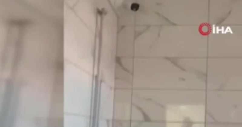 Okulda tuvaletlere kamera yerleştirildi! Veliler tepki gösterdi
