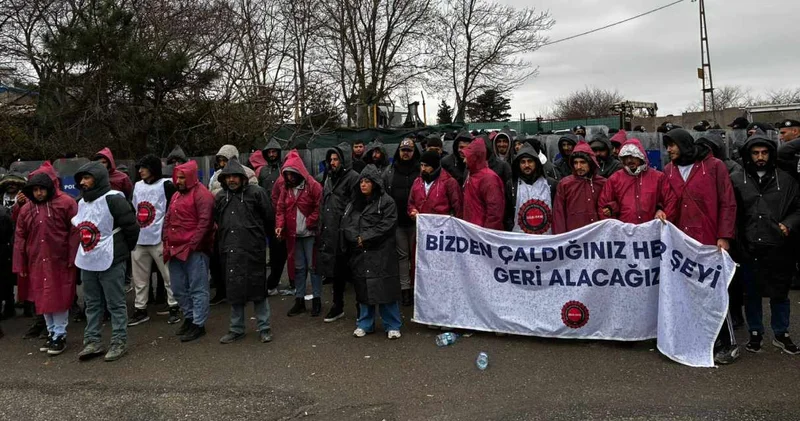 Migros işçileri bir haftadır eylemde: Patronun evinin önünde nöbete geçtiler!