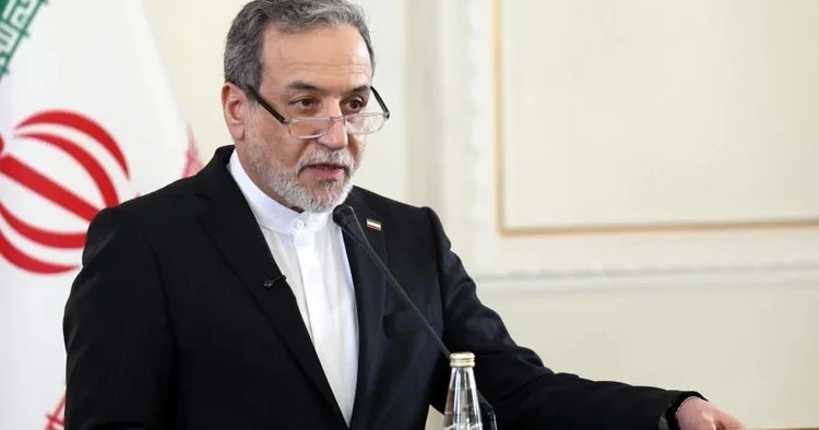 İran Dışişleri Bakanı Arakçi: Dünya bir saçmalıkla karşı karşıya