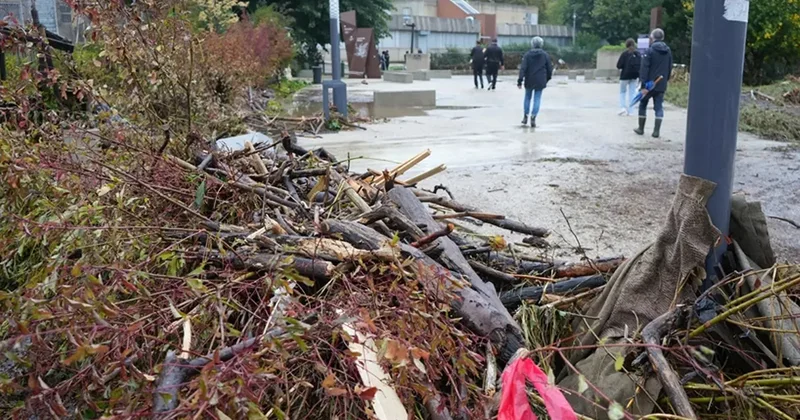 Fransa da hortum felaketi! 200 ev zarar gördü