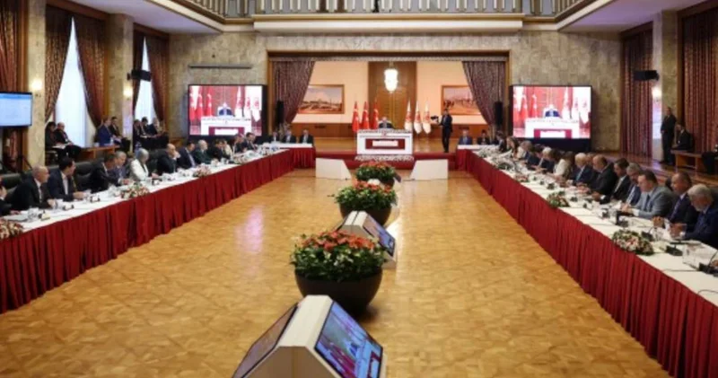 Süreçte AKP den milliyetçi dil hamlesi