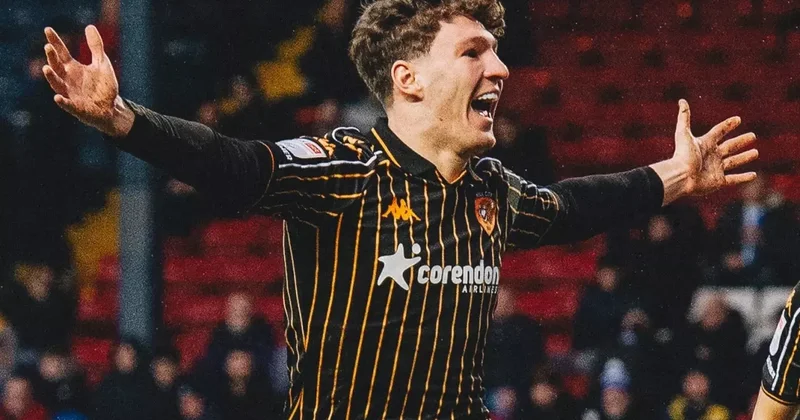 Üst üste dördüncü galibiyet! Hull City nin Premier Lig inadı devam ediyor