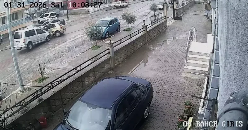 Dikkatsizlik kazayı beraberinde getirdi: 2 yaralı