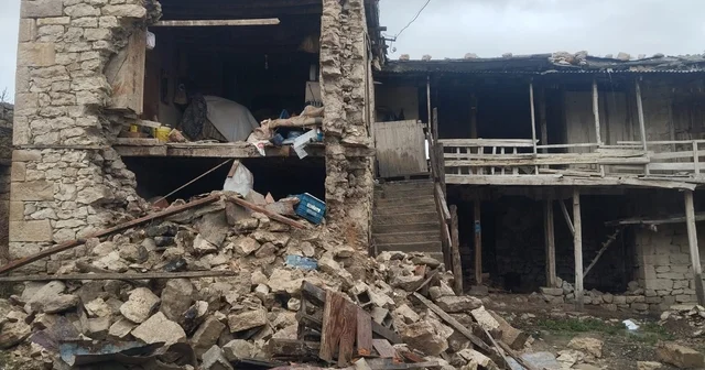 Komşusu adam öldü evi de yıkıldı dedi o anda ev çöktü Mersin Haberleri