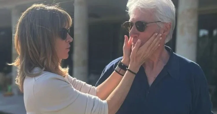 33 yaş genç aşkı uğruna memleketi bile terk etmişti: Karım onu öpmeme her zaman izin vermiyor... Biraz naz yapmaktan zarar gelmez!