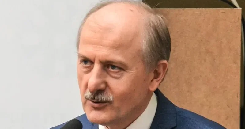 Cumhurbaşkanı Erdoğan dan çifte görev: Hasan Suver, hem başdanışman hem bakan yardımcısı oldu