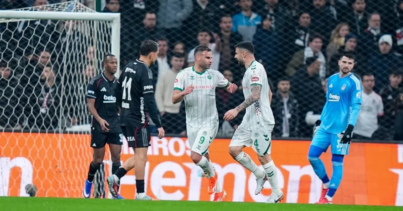 Beşiktaş taraftarından Ersin Destanoğlu na protesto Sözcü Gazetesi