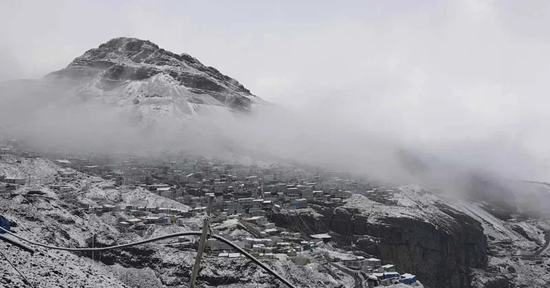 Dünyanın en yüksek şehri, 300 milyon dolarlık altın içinde yüzüyorlar ama bir tuvaletleri bile yok Sözcü Gazetesi