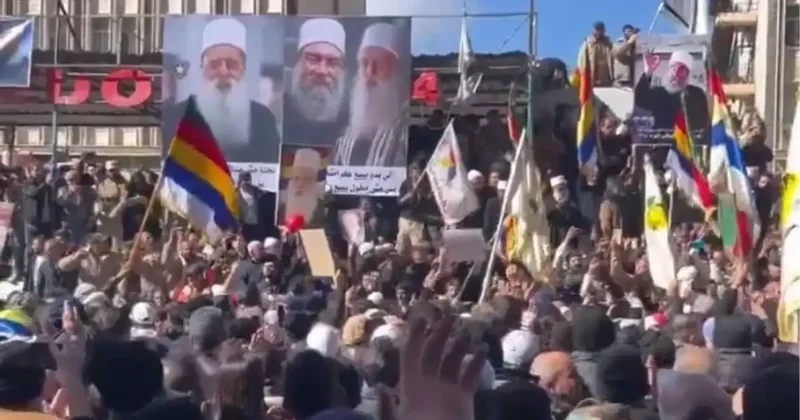 Süveyda da İsrail Bayraklı Gösteri