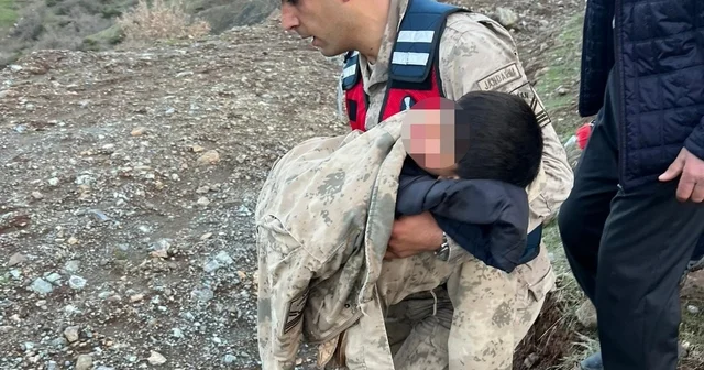 Oyun oynarken kaybolan Emin, 1,5 kilometre uzaklıkta bulundu Siirt Haberleri