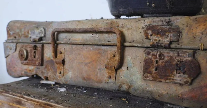 Banka kasasında unutulan 100 yıllık bavulda servet çıktı Sözcü Gazetesi