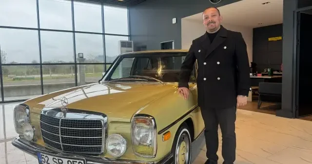 25 bin liraya aldı 1 milyon TL harcadı: Yarım asırlık otomobiline bebek gibi bakıyor VİDEO İZLE