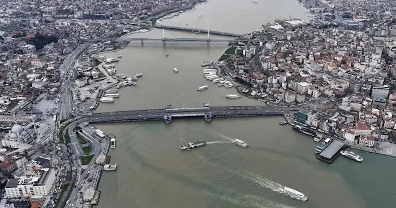 İstanbul ürküten görüntü: Boğaz ın rengi değişti! Sözcü Gazetesi