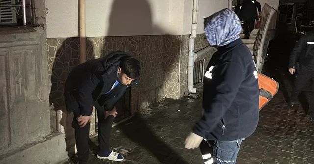 Aksaray da apartmanda yangın paniği: 6 kişi dumandan etkilendi Aksaray Haberleri