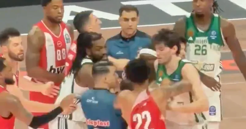 Derbide ortalık karıştı! Ataman çıldırdı Sözcü Gazetesi