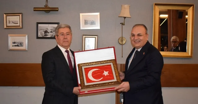 Emekli olan İzmir BAM Başsavcısı Arapoğlu na veda töreni İzmir Haberleri