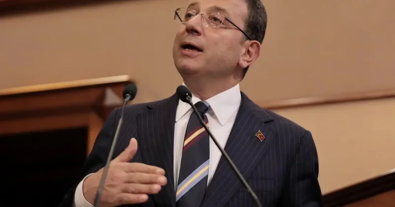 İmamoğlu na mahkemede gizlice verilen not, duruşma salonunda unutuldu