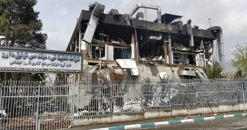 ABD İsrail den bir savaş suçu daha! Tahran da ilaç tesisi vuruldu