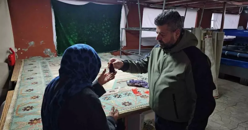 Poşetten insanlık çıktı: Altınları sahibine ulaştırdı