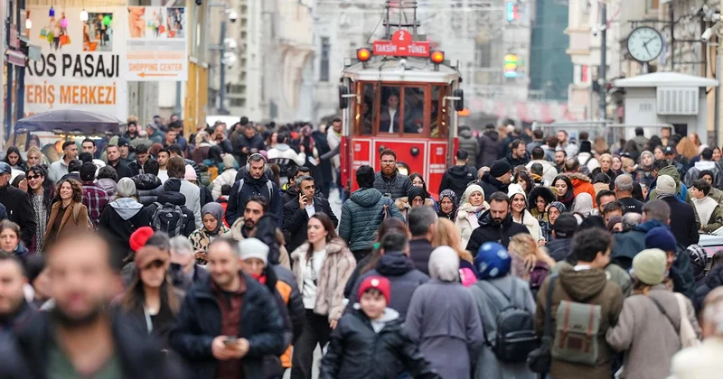 İstiklal Caddesi nde tarihi rekor: 107 milyon ziyaretçi
