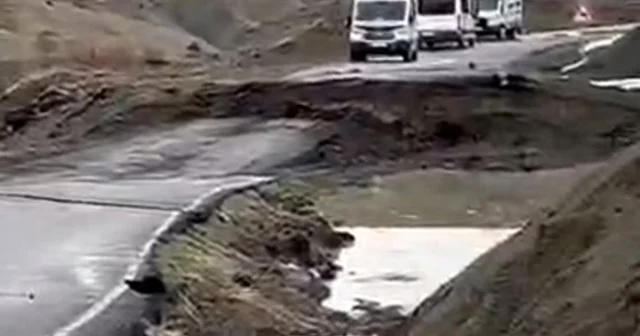 Bingöl de toprak kayması sonucu yol çöktü: Ulaşım durdu Bingöl Haberleri