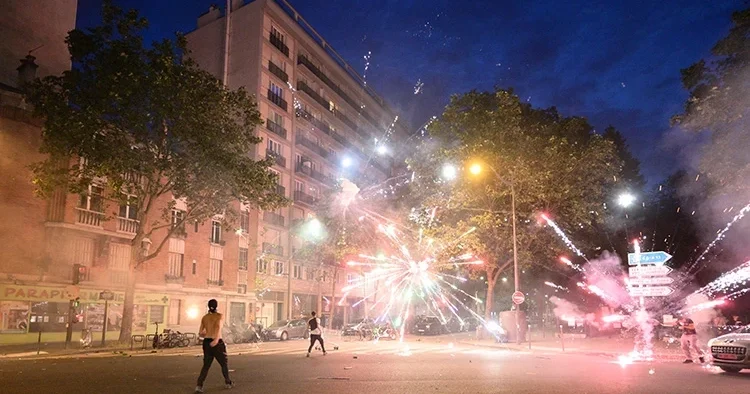 Şampiyonluk sonrası sokaklar karıştı: 416 gözaltı