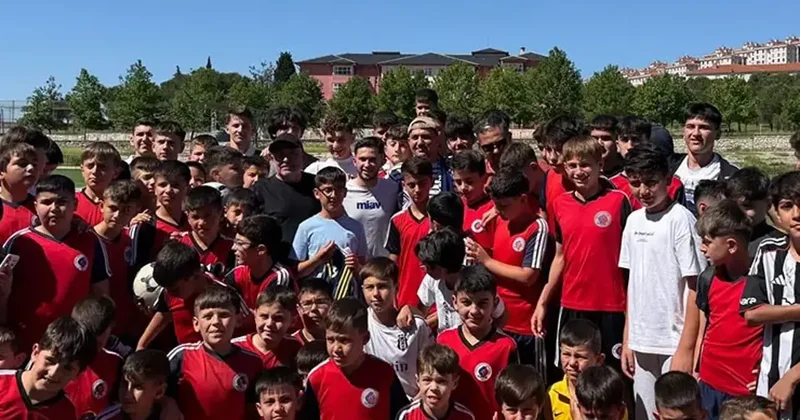 Cengiz Ünder genç futbolcularla buluştu Fanatik Gazetesi Fenerbahçe (FB) Haberleri Spor