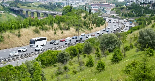Kocaeli geçişinde Anadolu dan Avrupa ya bayram dönüş trafiği akıcı ilerliyor Kocaeli Haberleri
