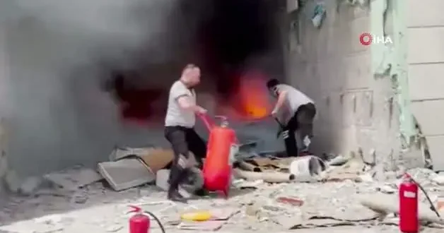 Düzce deki üniversite hastanesinin inşaatındaki yangını güvenlik görevlileri engelledi
