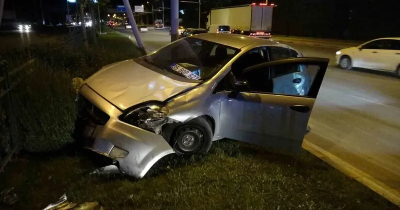 Malatya’da tır ile çarpışan araç refüje çıktı