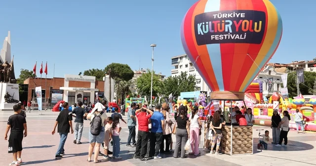 Kültür Yolu Festivali coşkusu Manisa ya damga vurdu Manisa Haberleri