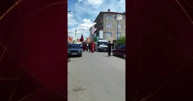 Karabük te damat kız evine mehter takımıyla yürüdü