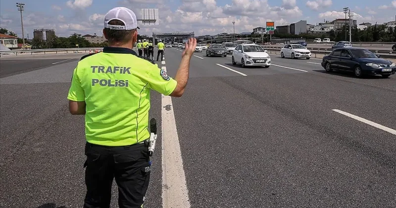 İstanbul da bazı yollar ve Taksim metrosu kapatıldı
