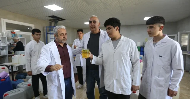 Meslek lisesi değil fabrika: Hatay daki öğrenciler tam 51 milyon lira ciro yaptı VİDEO İZLE