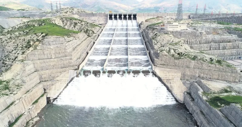 72 bin hektar sulamaya açıldı