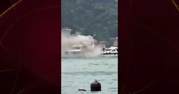 Denizde can pazarı: Lüks yat alevlere teslim oldu