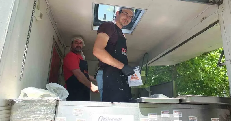 Burhaniye’de lokma ve pilav hayrı geleneği devam ediyor
