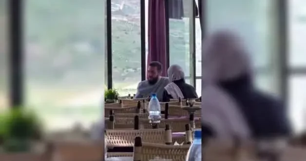 Şara eşiyle birlikte kafede görüntülendi! Tüm ülkede gündem olan anlar