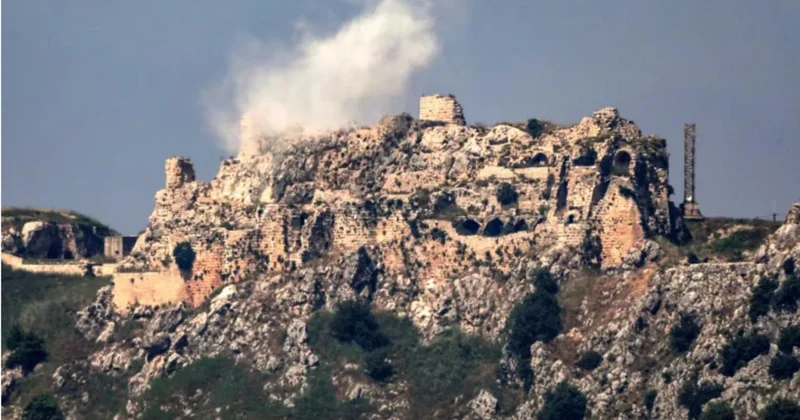 Katil İsrail ordusu, Lübnan da Litani Nehri nin kuzeyinde yer alan stratejik tepedeki kaleyi işgal etti