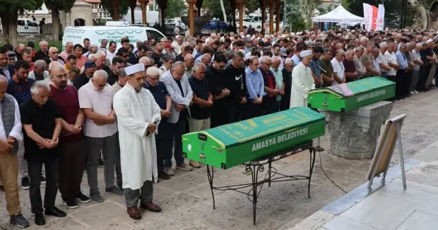Manisa haberleri Ayrı şehirlerde yaşayan anne ve oğlu 2 saat arayla öldü 31 Temmuz 2026