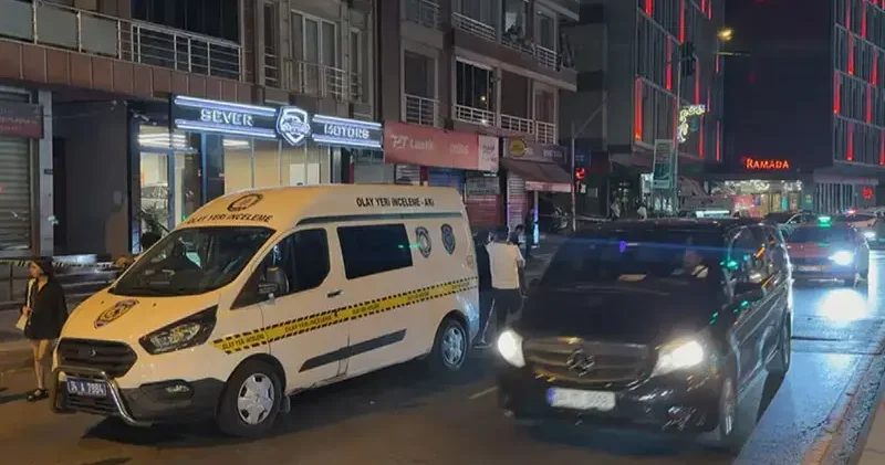 Eyüpsultan da oto galeriye silahlı saldırı: 2 si ağır 4 yaralı