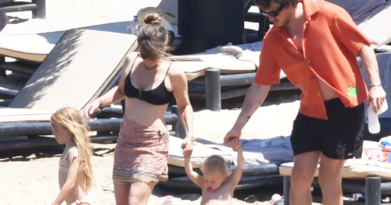 Müge Boz ve Caner Erdeniz, çocuklarıyla Bodrum tatilinde