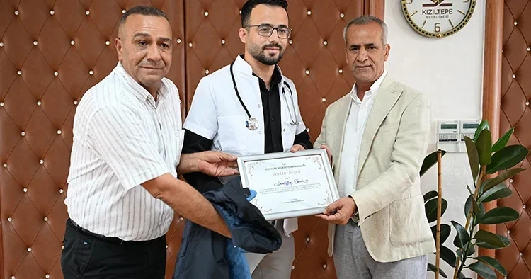 Mardin de hem zabıtalık yapıp hem tıp okudu: Şemdinli ye doktor olarak atandı