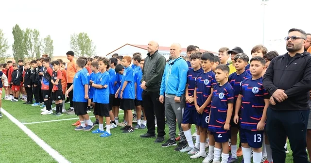 Çorum da futbol şöleni: 400 sporcunun katıldığı Hitit Cup başladı Çorum Haberleri Habertürk Yerel Haberler