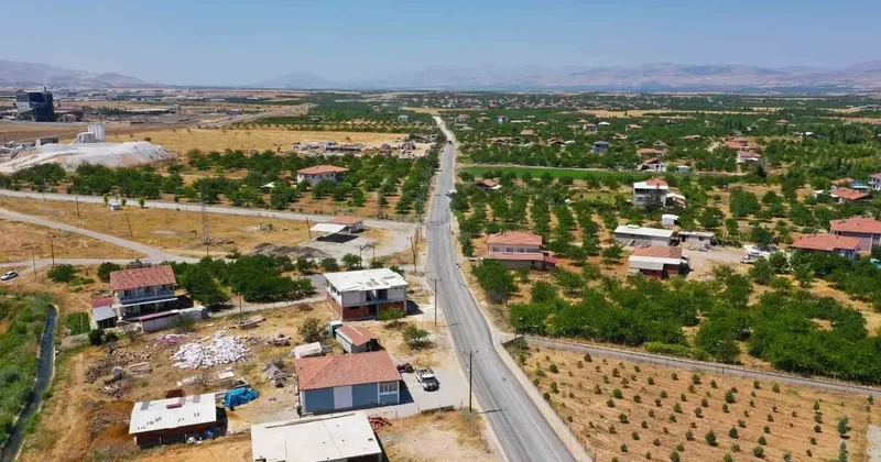 İki önemli yol aksında çalışmalar eş zamanlı sürüyor
