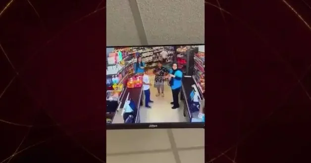 Markette kan donduran anlar: Gözü dönmüş cani çocuğu defalarca yere fırlattı