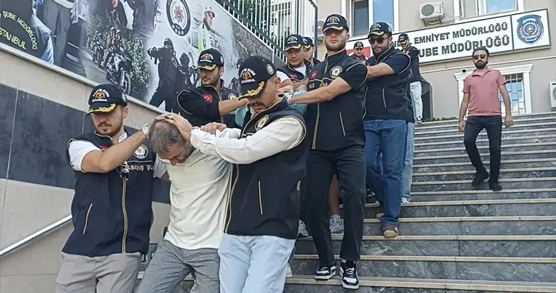 İstanbul da İcra gelecek diyerek aradıkları kişileri dolandıran şebeke üyeleri yakalandı